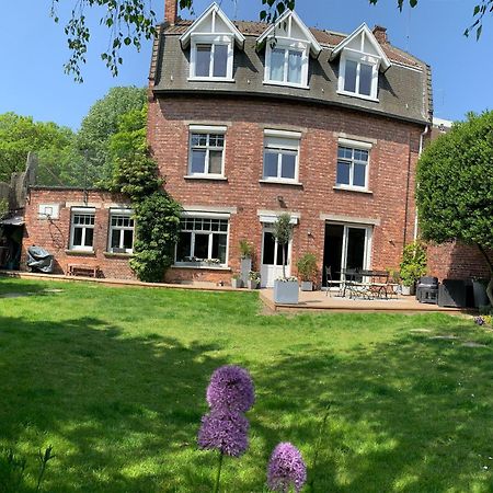 Chambre Au Petit Chateau Tourcoing Exteriör bild