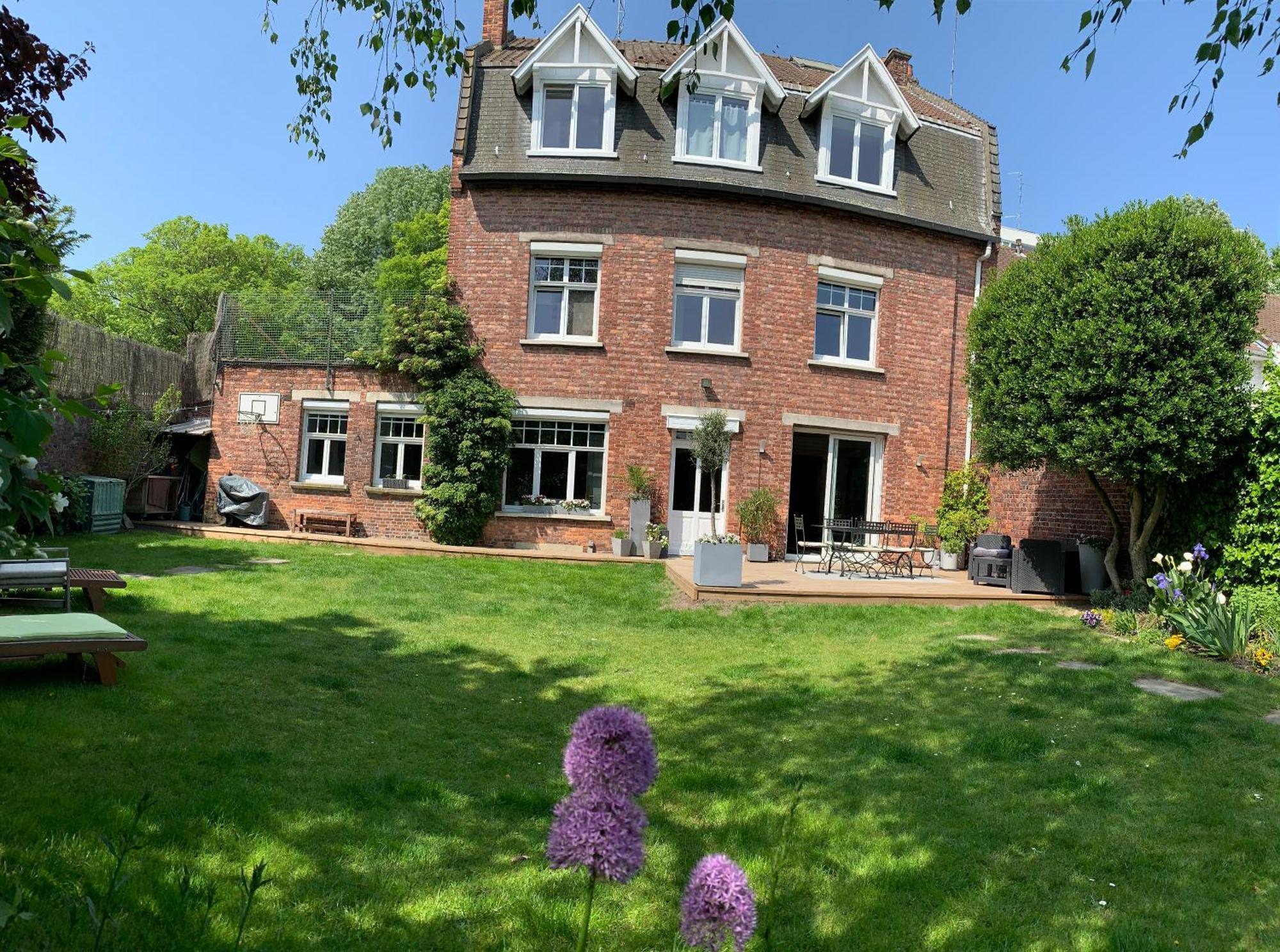 Chambre Au Petit Chateau Tourcoing Exteriör bild